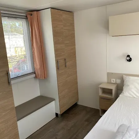 Mobil-home 4 6 Personnes 2 Chambres Camping Le Bois Dormant Campsite